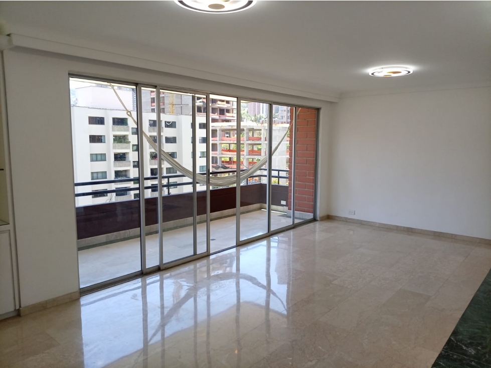 APARTAMENTO EN ARRIENDO EN POBLADO — foto 2