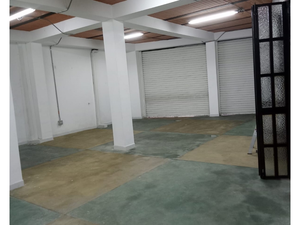 LOCAL EN ARRIENDO EN BELLO - 3
