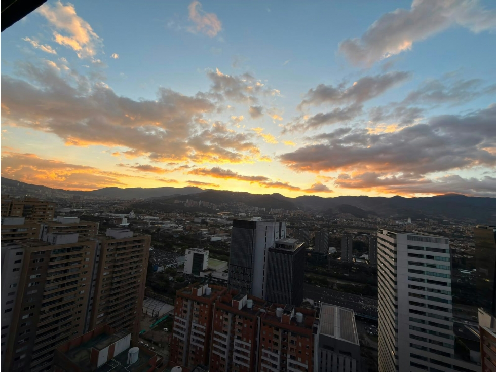 APARTAMENTO EN VENTA EN CIUDAD DEL RIO MEDELLIN