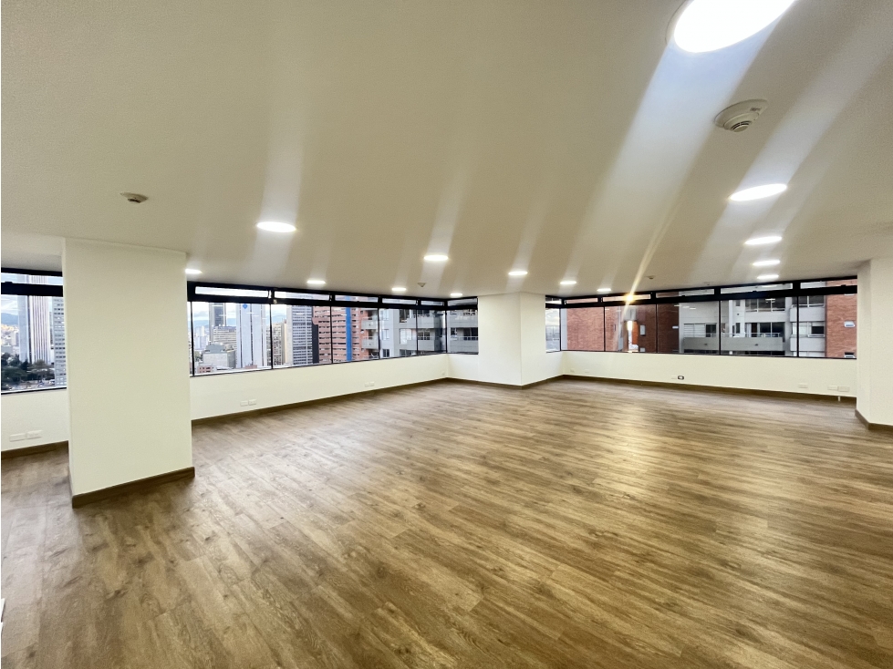 OFICINA EDIFICIO TELESENTINEL PISO 17 EN VENTA - BOGOTA