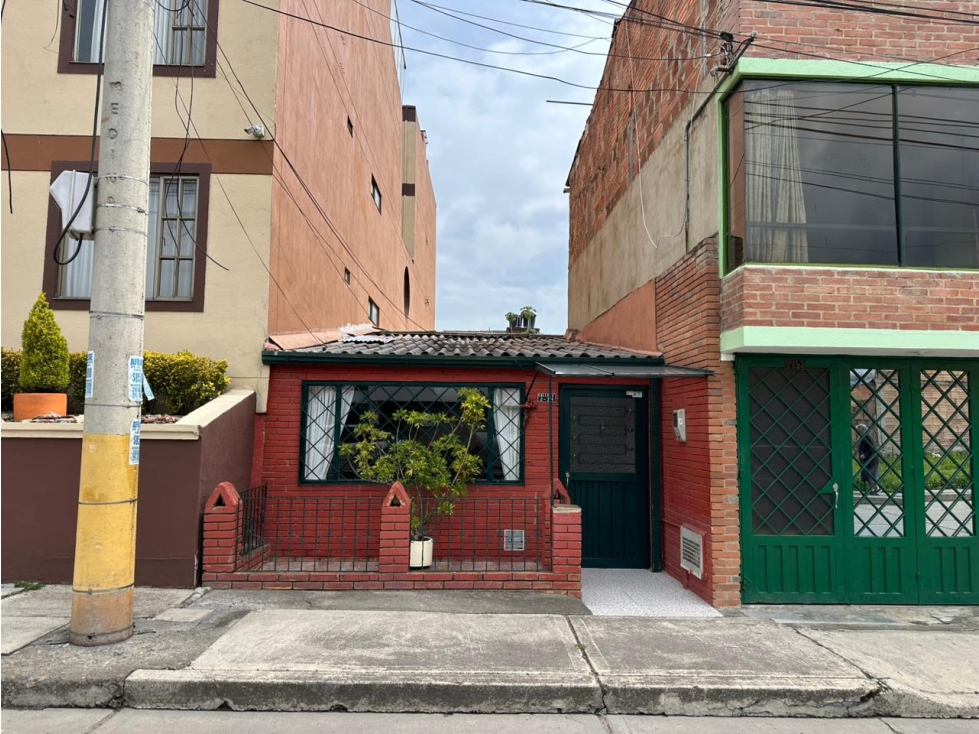 CASA EN VENTA PARA INVERSIÓN EN LA CALERA