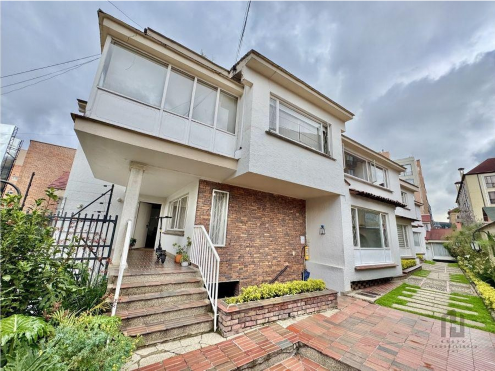 SE VENDE CASA EN EN SAN PATRICIO - BOGOTÁ