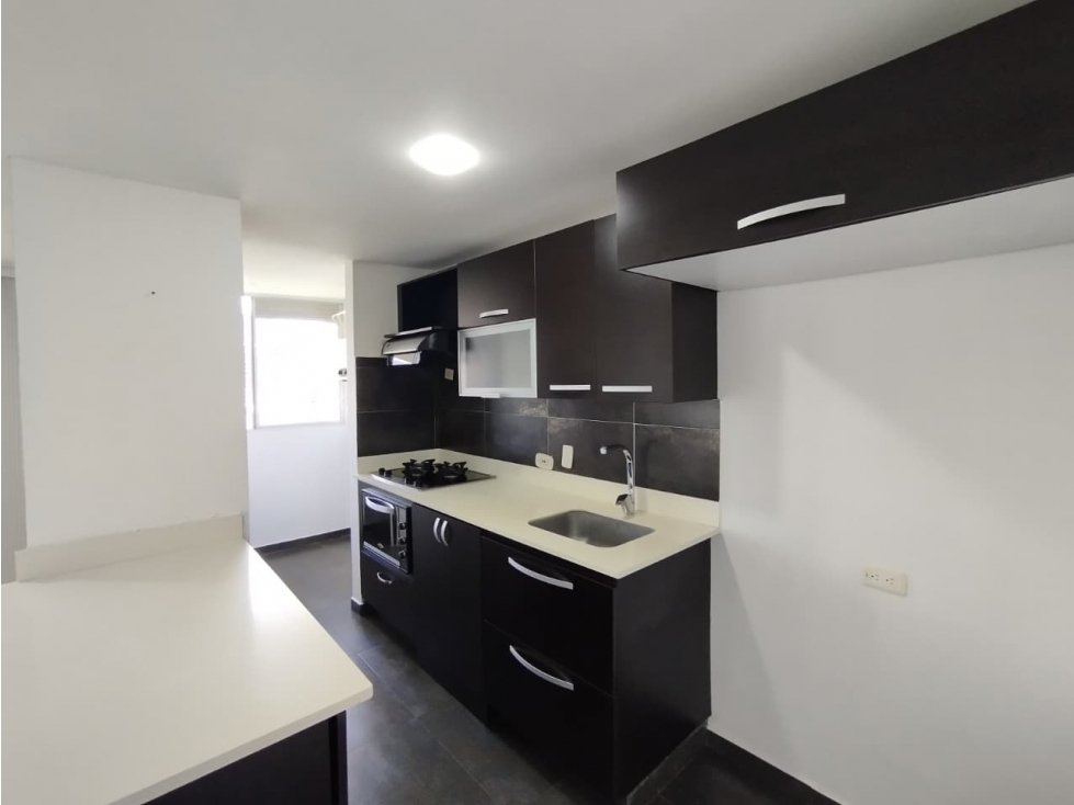 APARTAMENTO EN ARRIENDO EN POBLADO — foto 5