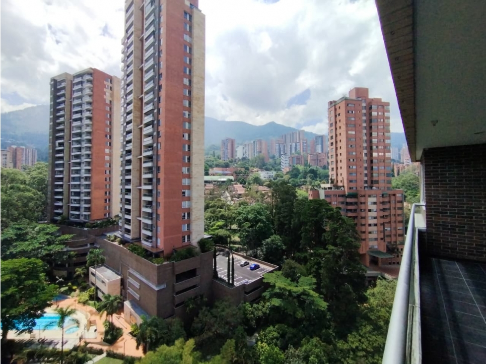 APARTAMENTO EN ARRIENDO EN EL POBLADO