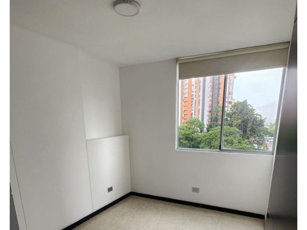 VENTA DE APARTAMENTO EN LA LOMA DE LOS BERNAL MEDELLIN ANTIOQUIA — foto 3