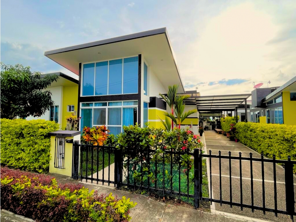 CASA QUINTA EN VENTA EN CHINAUTA - CUNDINAMARCA
