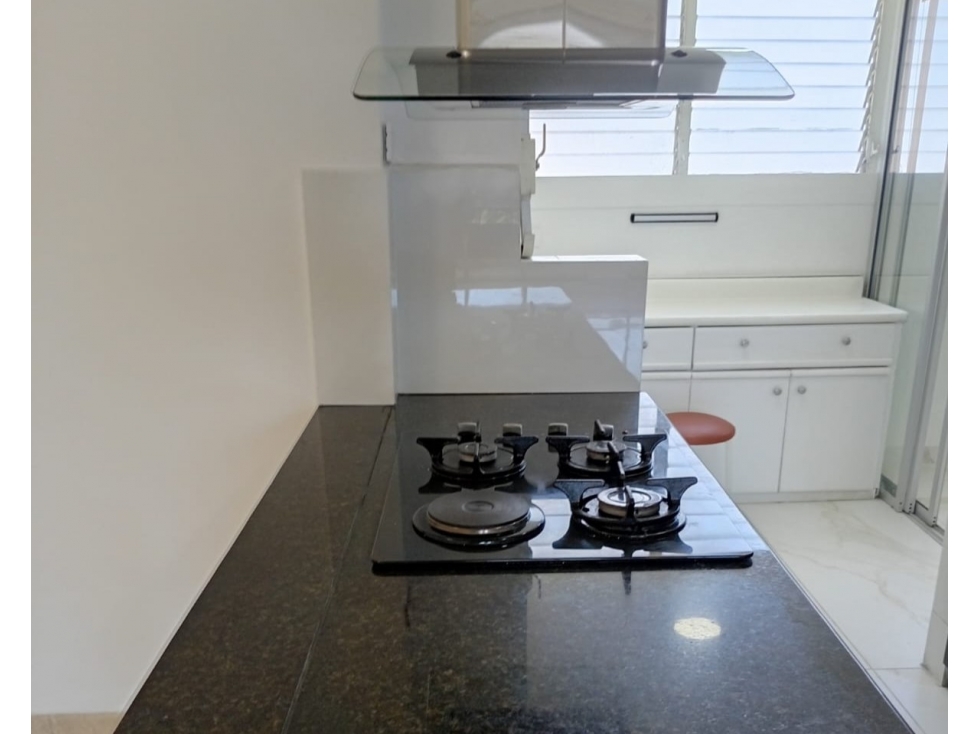 APARTAMENTO EN ARRIENDO EN POBLADO — foto 6