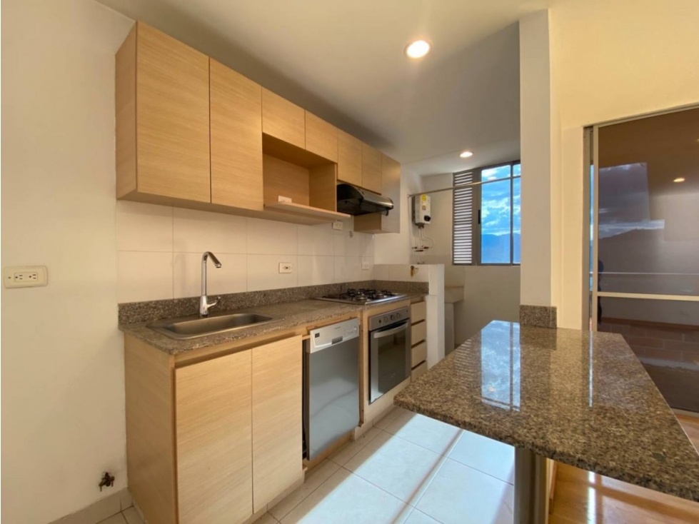 APARTAMENTO EN ARRIENDO EN ENVIGADO — foto 2