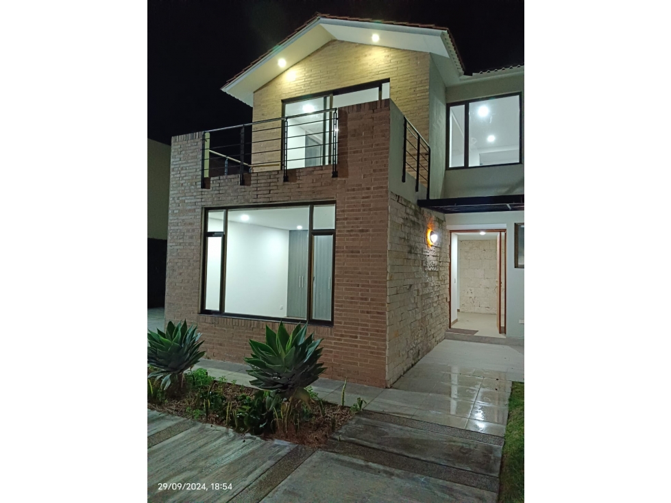 CASA EN VENTA CAJICA