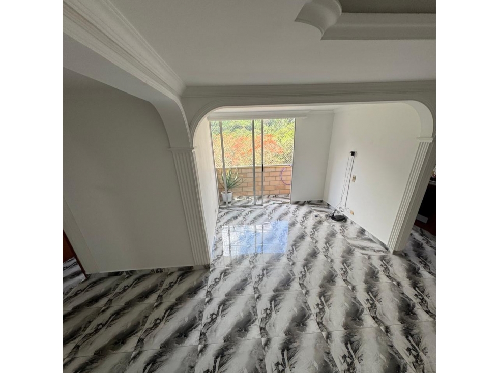 APARTAMENTO EN ARRIENDO LOMA DE LOS BERNAL BELEN MEDELLIN — foto 3