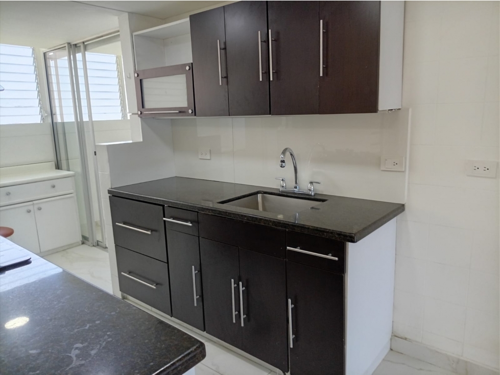 APARTAMENTO EN ARRIENDO EN POBLADO — foto 4