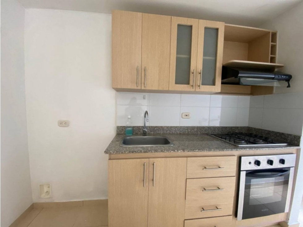 APARTAMENTO EN ARRIENDO EN EL POBLADO — foto 5