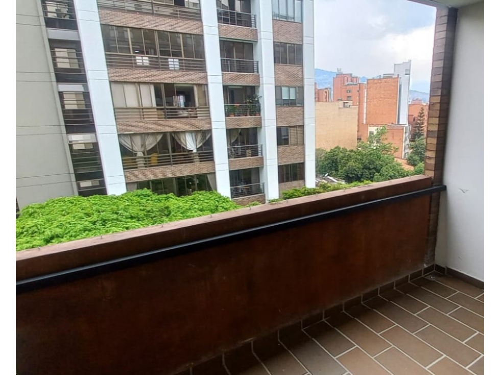 APARTAMENTO EN ARRIENDO EN LAURELES MEDELLIN