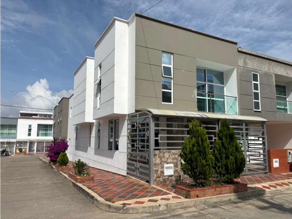 SE VENDE CASA EN CAMBULOS - FUSAGASUGA
