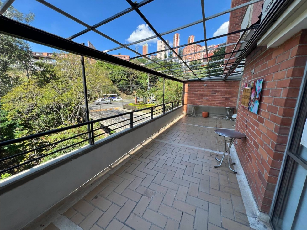 APARTAESTUDIO AMOBLADO EN ARRIENDO EN EL POBLADO MEDELLIN ANTIOQUIA — foto 2