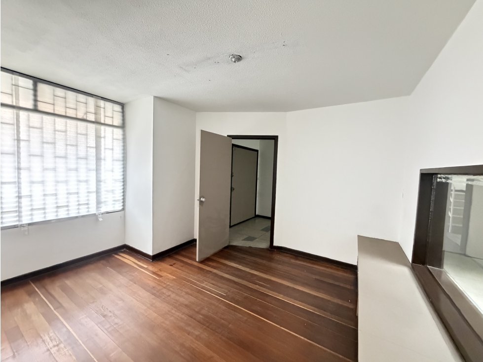 CASA COMERCIAL EN ARRIENDO EN LAGO GAITÁN, CHAPINERO - BOGOTA — foto 2