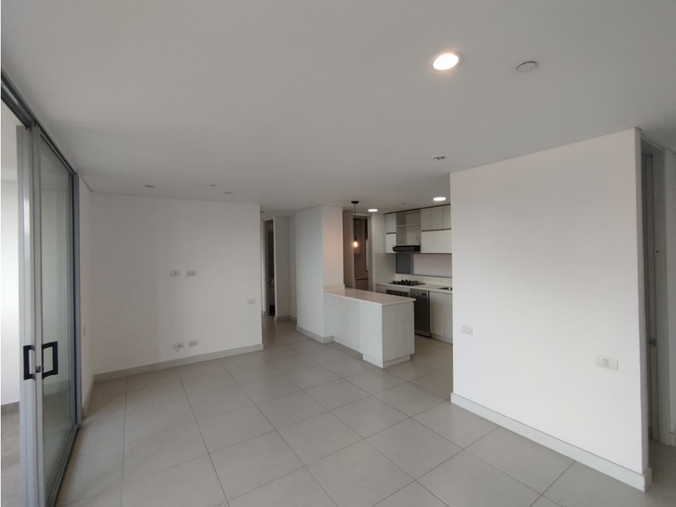 APARTAMENTO EN ARRIENDO LOMA DEL CHOCHO — foto 2