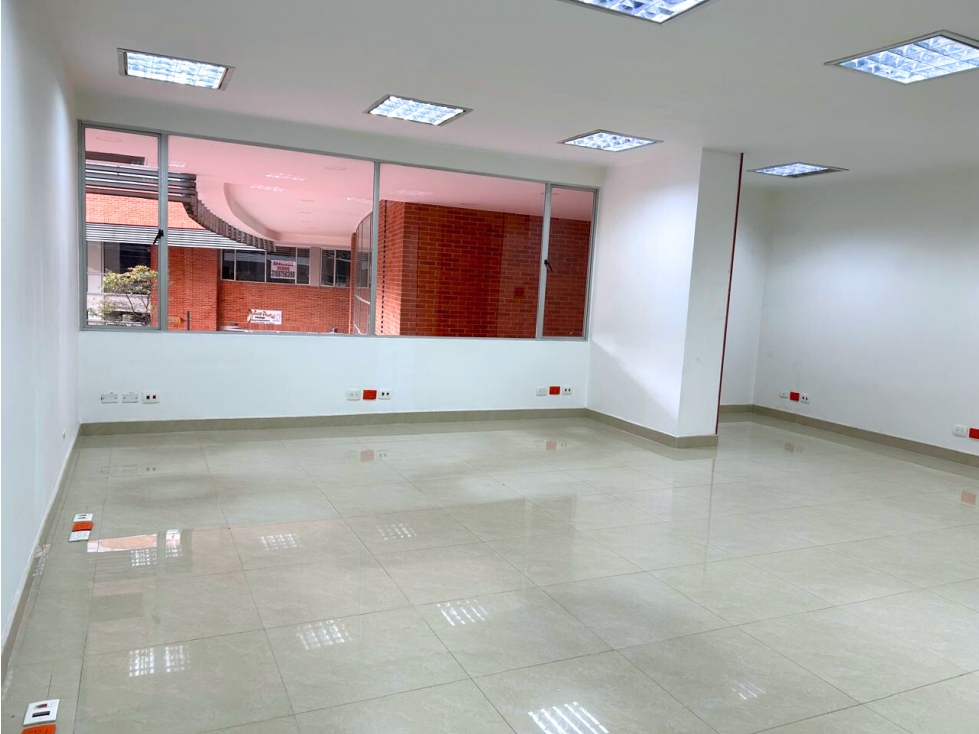 OFICINA EN ARRIENDO EN PARQUE CENTRAL BAVARIA - BOGOTA — foto 3
