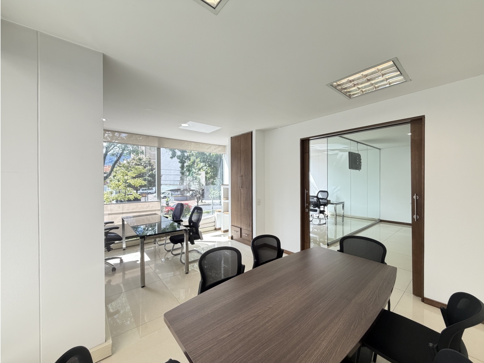 OFICINA COMERCIAL EN ARRIENDO EN SAN PATRICIO - BOGOTA