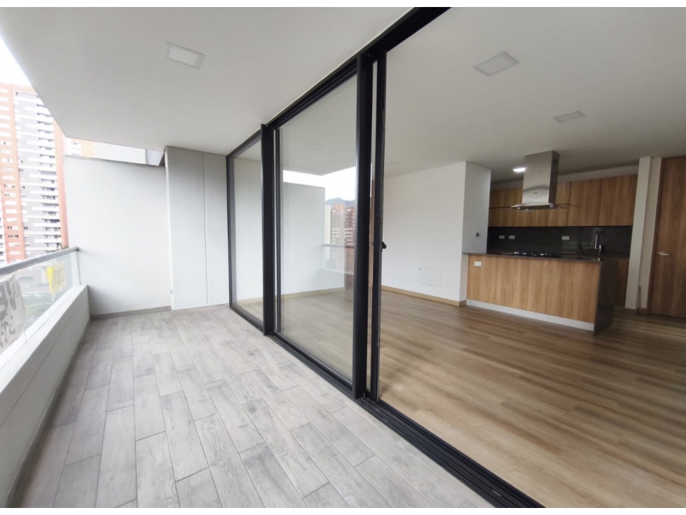 APARTAMENTO EN VENTA EN LOS COLORES - MEDELLIN — foto 2