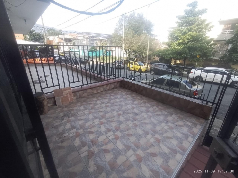 EDIFICIO EN VENTA EN GRATAMIRA