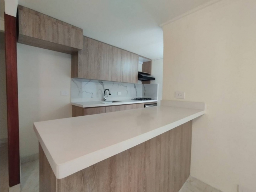 APARTAMENTO EN ARRIENDO EN LA LOMA DEL INDIO — foto 2