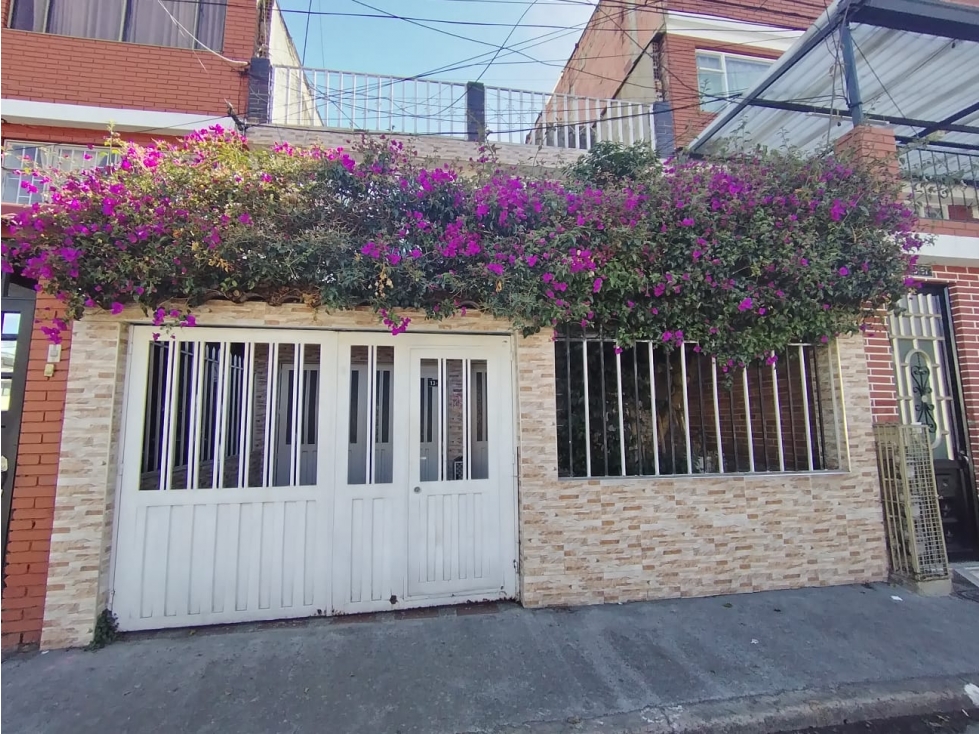 CASA EN VENTA EN GUSTAVO RESTREPO - BOGOTA