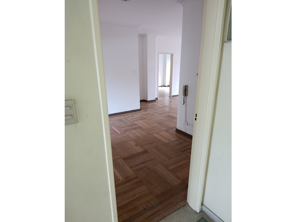 APARTAMENTO EN VENTA EN LA CANDELARIA MEDELLÍN — foto 2