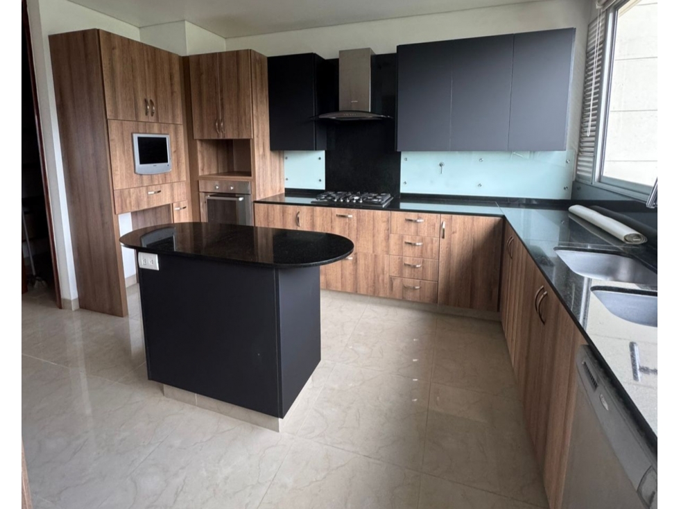 APARTAMENTO EN VENTA EN EL POBLADO MEDELLIN — foto 3