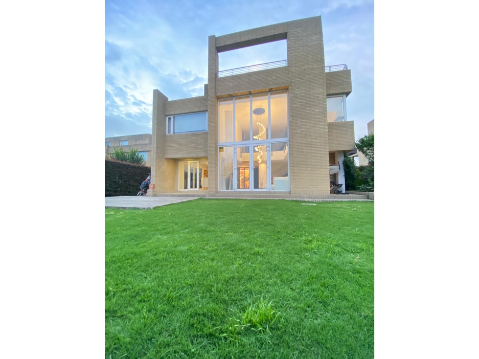 CASA EN ARRIENDO EN SAN JOSE DE BAVARIA - BOGOTA