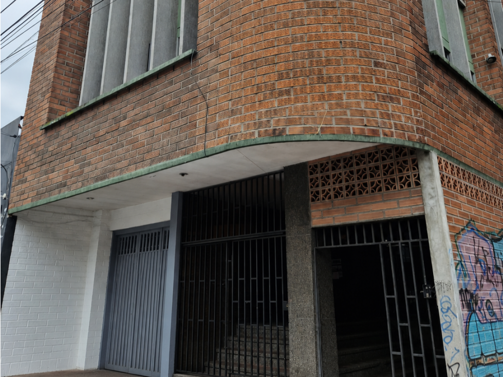 EDIFICIO EN VENTA EN COLON LA ASOMADERA - MEDELLIN