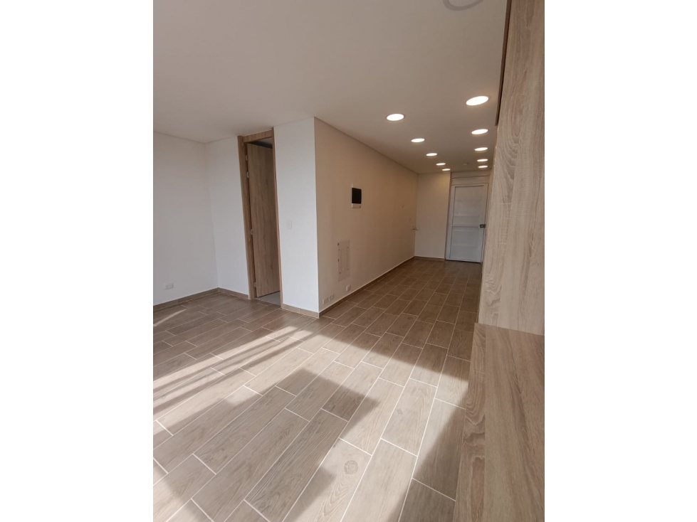 APARTAESTUDIO EN ARRIENDO EN MODELIA — foto 3