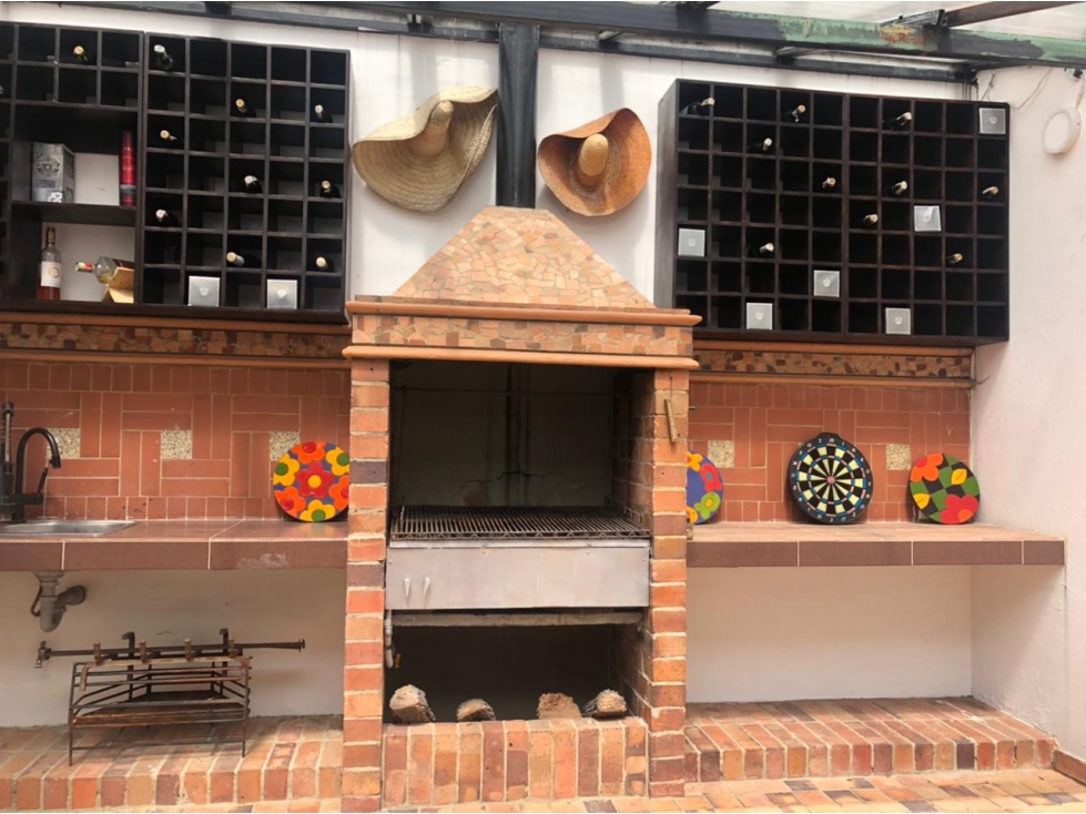 CASA EN VENTA EN SANTA BARBARA - BOGOTA — foto 2