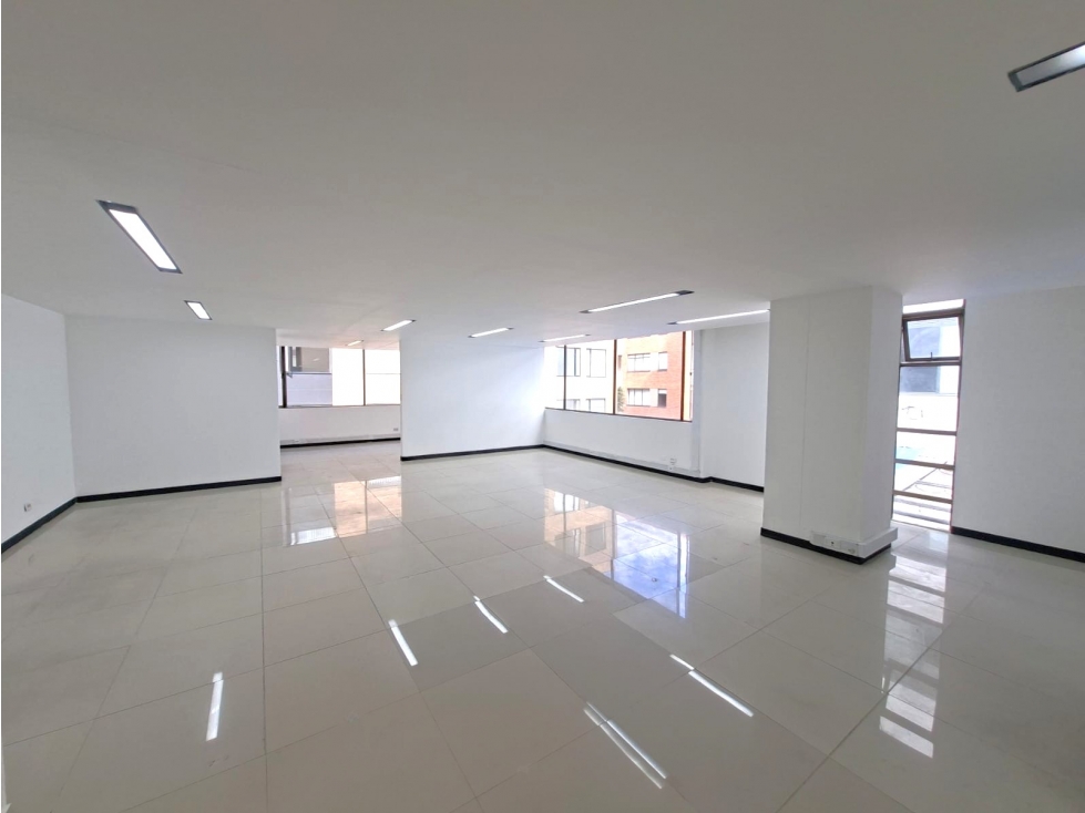 OFICINA EN ARRIENDO EN SAN PATRICIO - BOGOTA