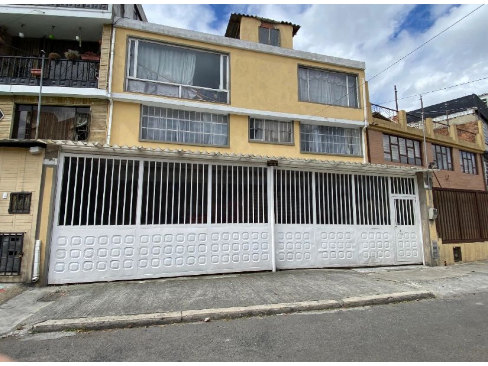 CASA EN VENTA EN EL RESTREPO - BOGOTA