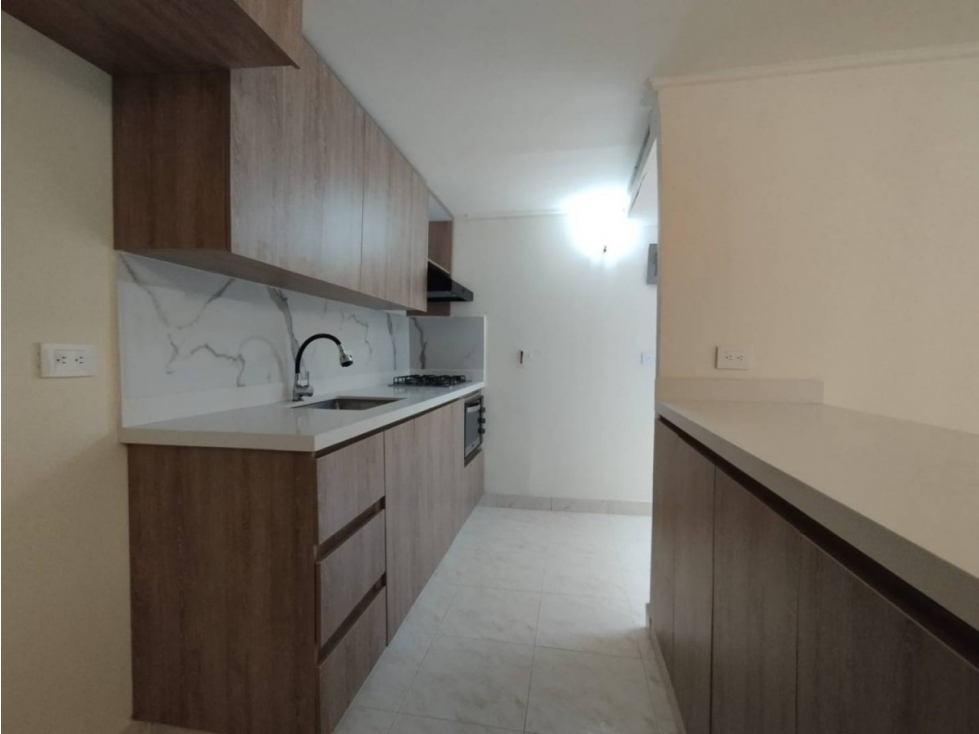 APARTAMENTO EN ARRIENDO EN LA LOMA DEL INDIO — foto 3