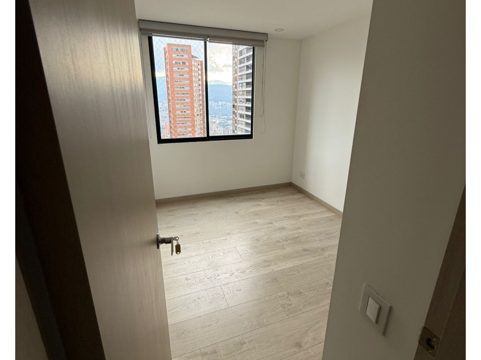 APARTAMENTO EN VENTA EN EL POBLADO MEDELLIN — foto 5