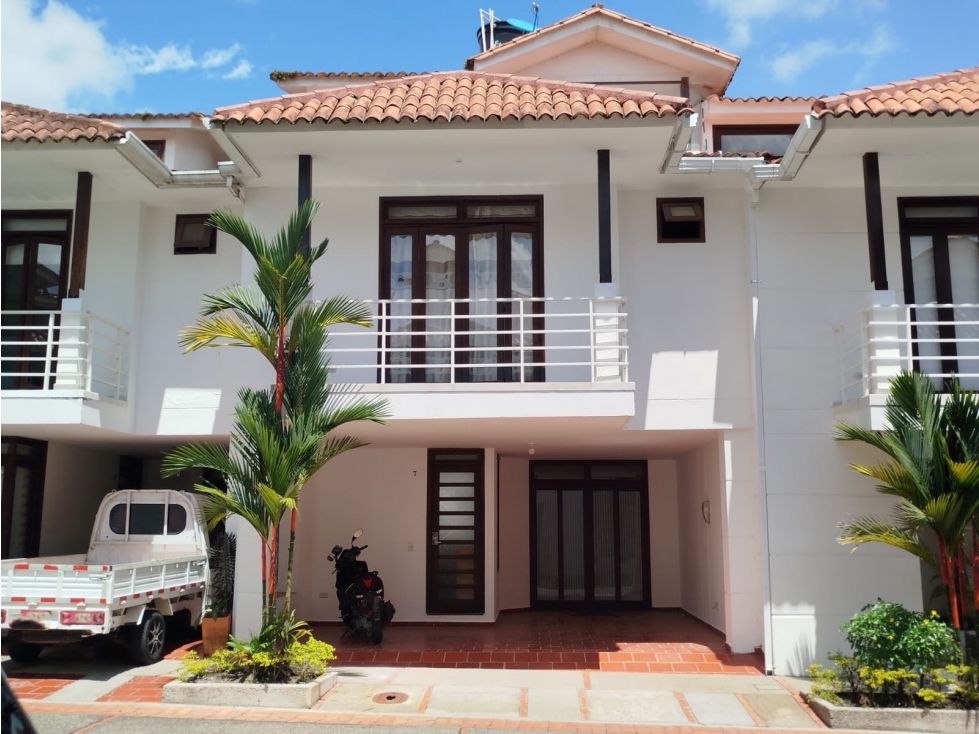 CASA EN VENTA EN CONJUNTO CERRADO SAINT THOMAS EN ACACIAS - META