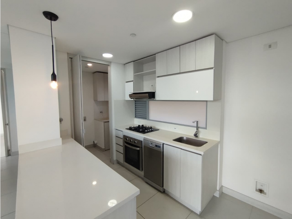 APARTAMENTO EN ARRIENDO EL POBLADO — foto 4