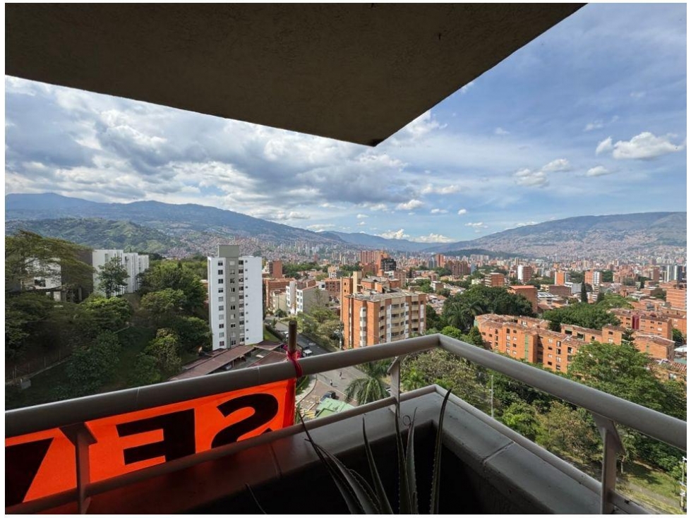 VENTA DE APARTAMENTO EN LAURELES