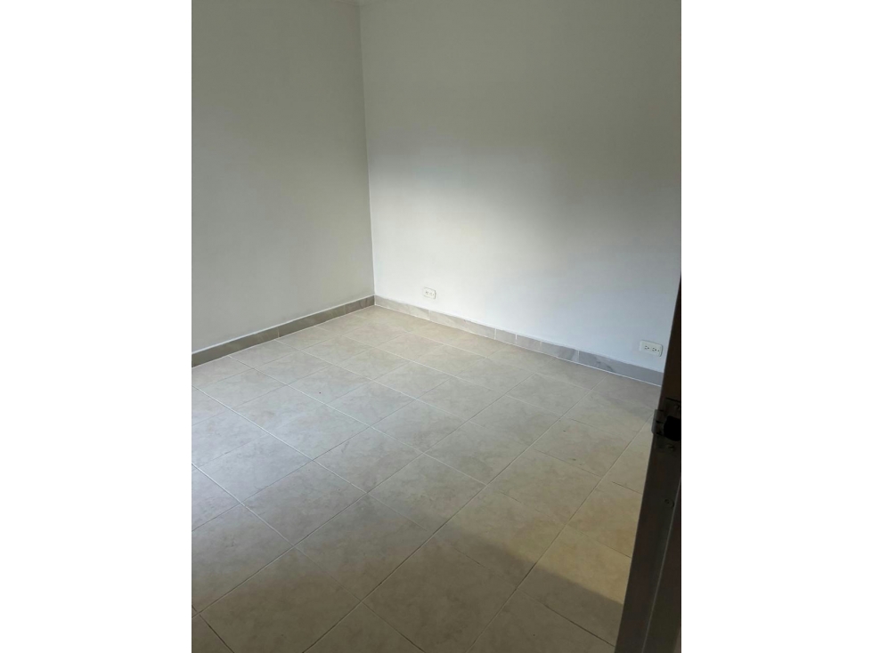 APARTAMENTO EN VENTA EN LA ALMERIA MEDELLIN — foto 4
