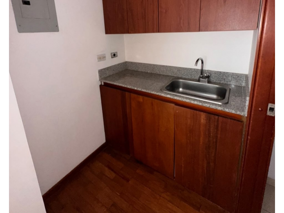OFICINA EN ARRIENDO EN POBLADO MEDELLIN — foto 4