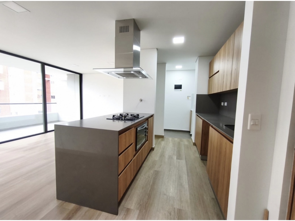 APARTAMENTO EN VENTA EN LOS COLORES - MEDELLIN — foto 3