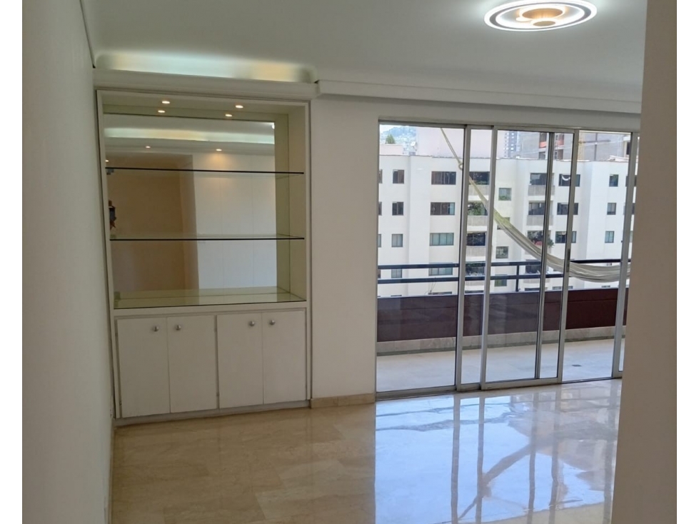 APARTAMENTO EN ARRIENDO EN POBLADO — foto 3