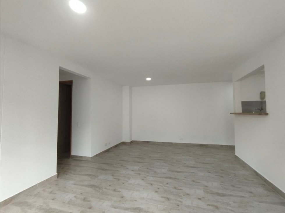 APARTAMENTO EN ARRIENDO EN EL POBLADO — foto 4