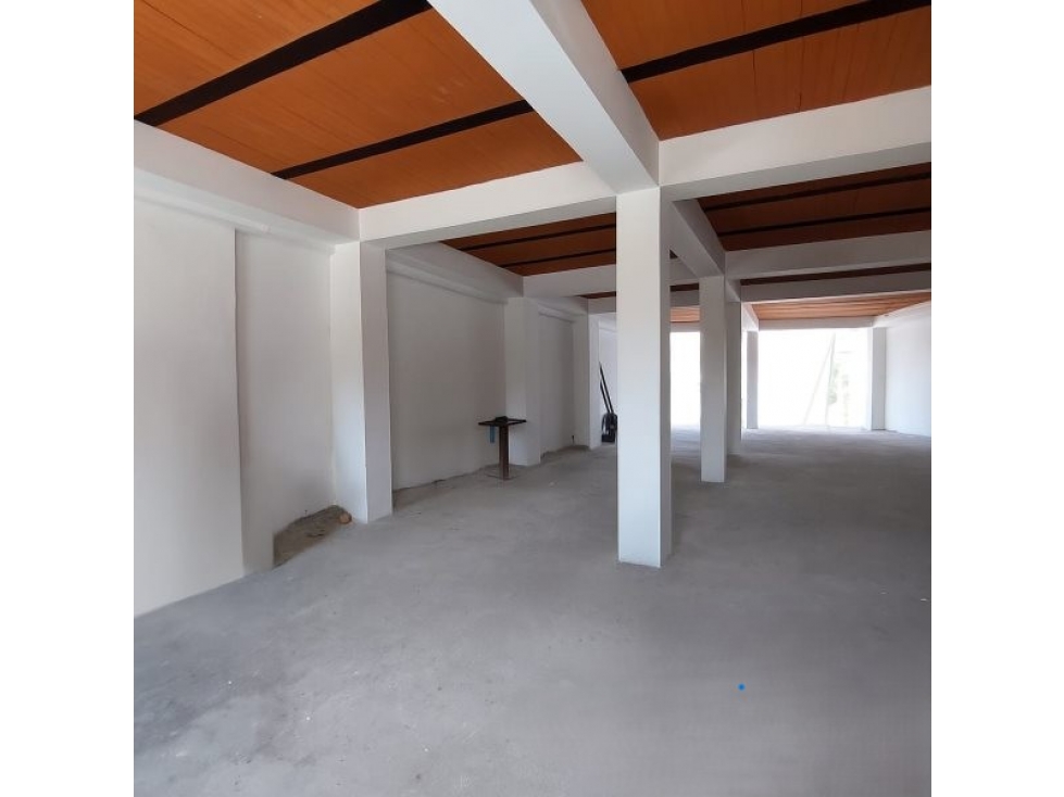 LOCAL EN ARRIENDO EN BELLO - 4