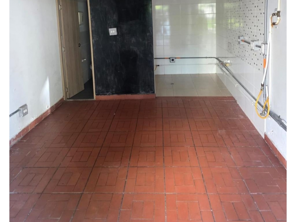 LOCAL EN ARRIENDO EN LAURELES