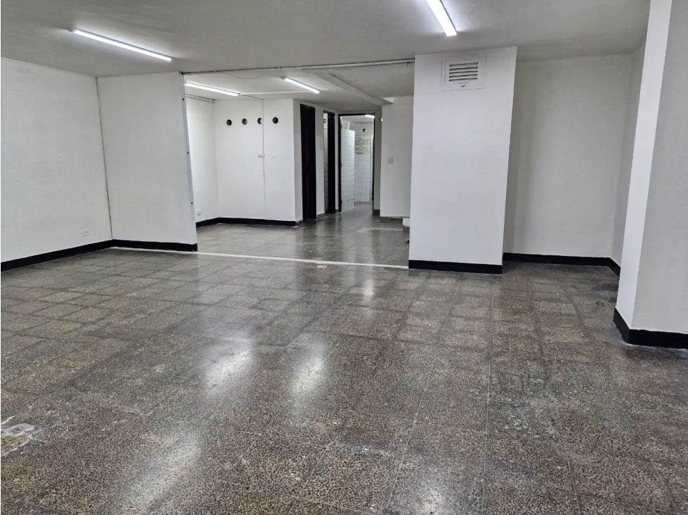 EDIFICIO EN VENTA EN LA CANDELARIA - MEDELLIN — foto 5