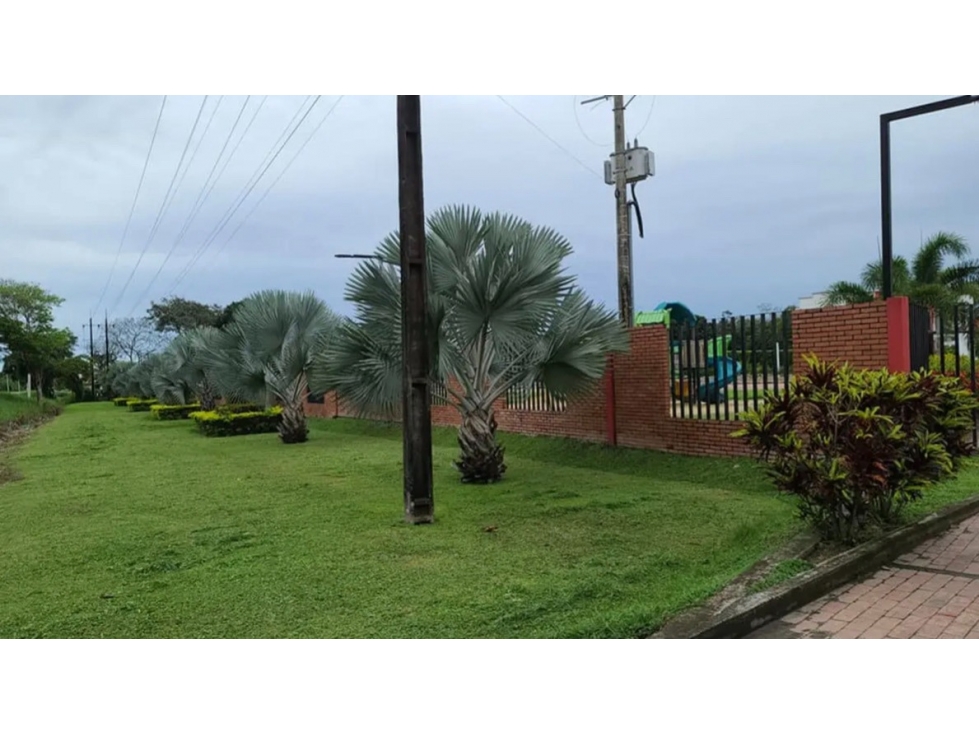 LOTE EN VENTA EN GRANADA - META - 6