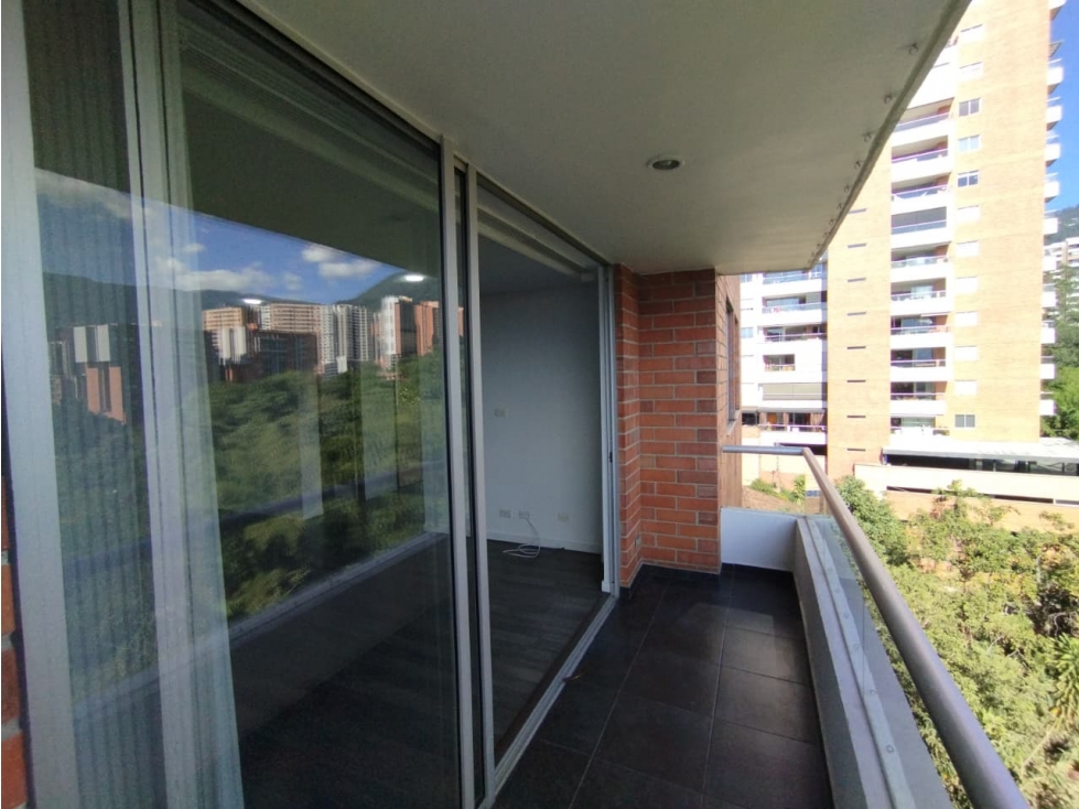 APARTAMENTO EN ARRIENDO EN POBLADO — foto 3
